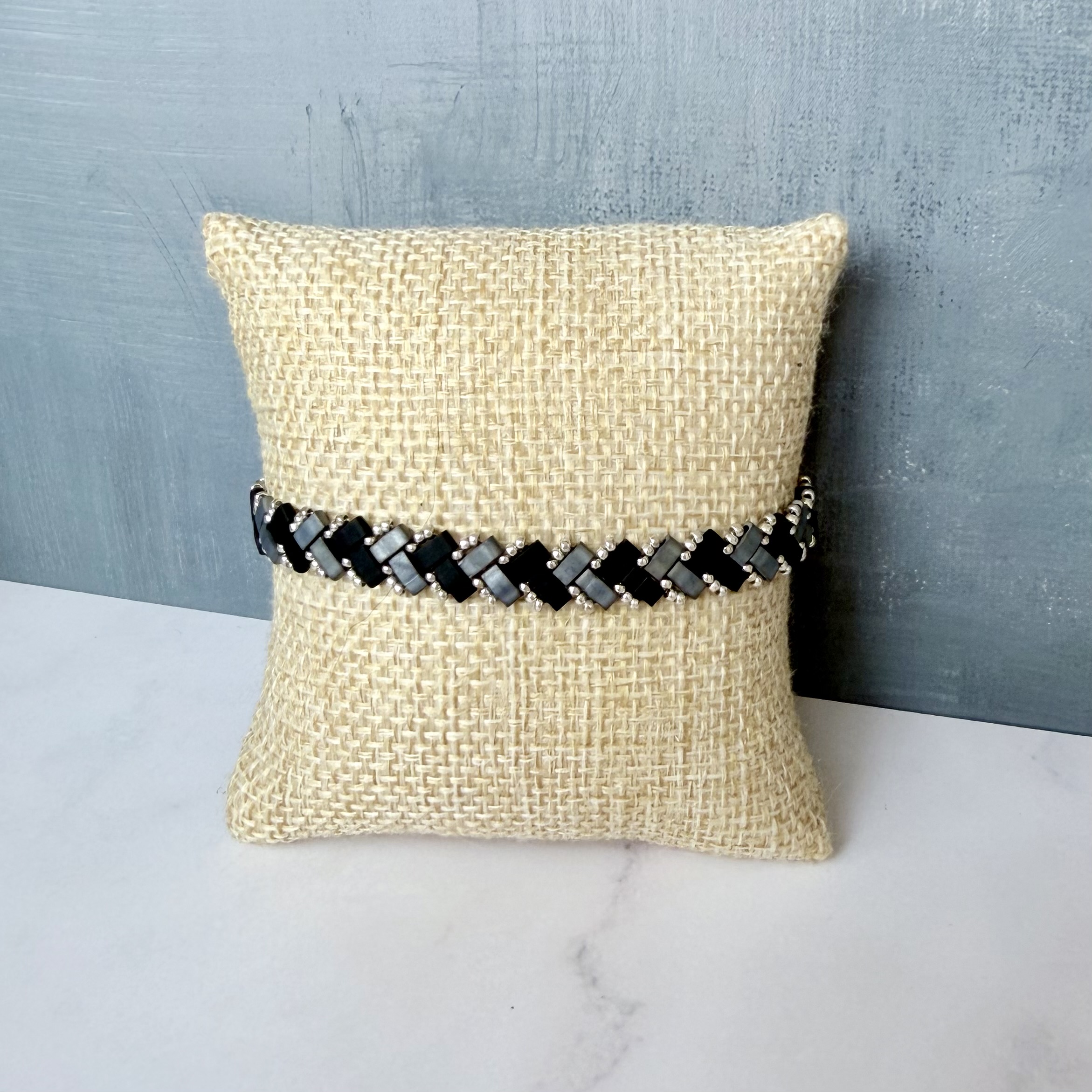 Náramek Miyuki Tila Black Picasso