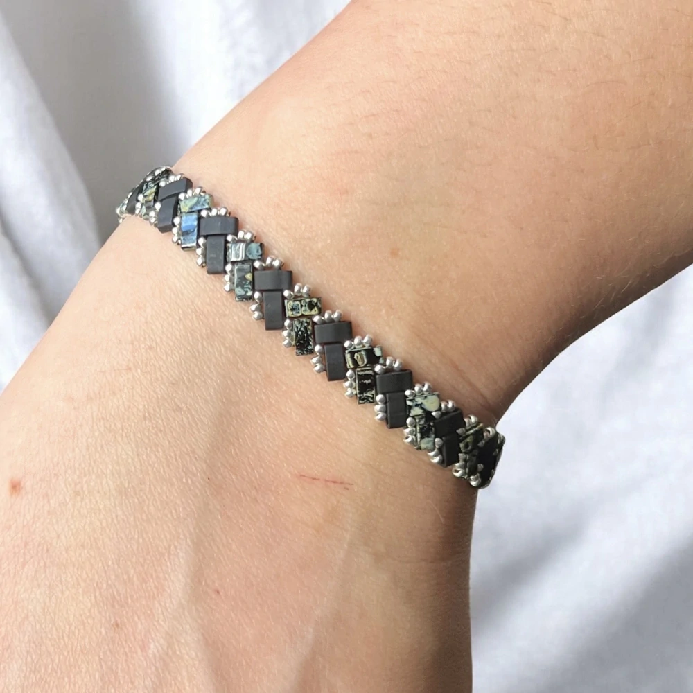 Náramek Miyuki Tila Black Picasso